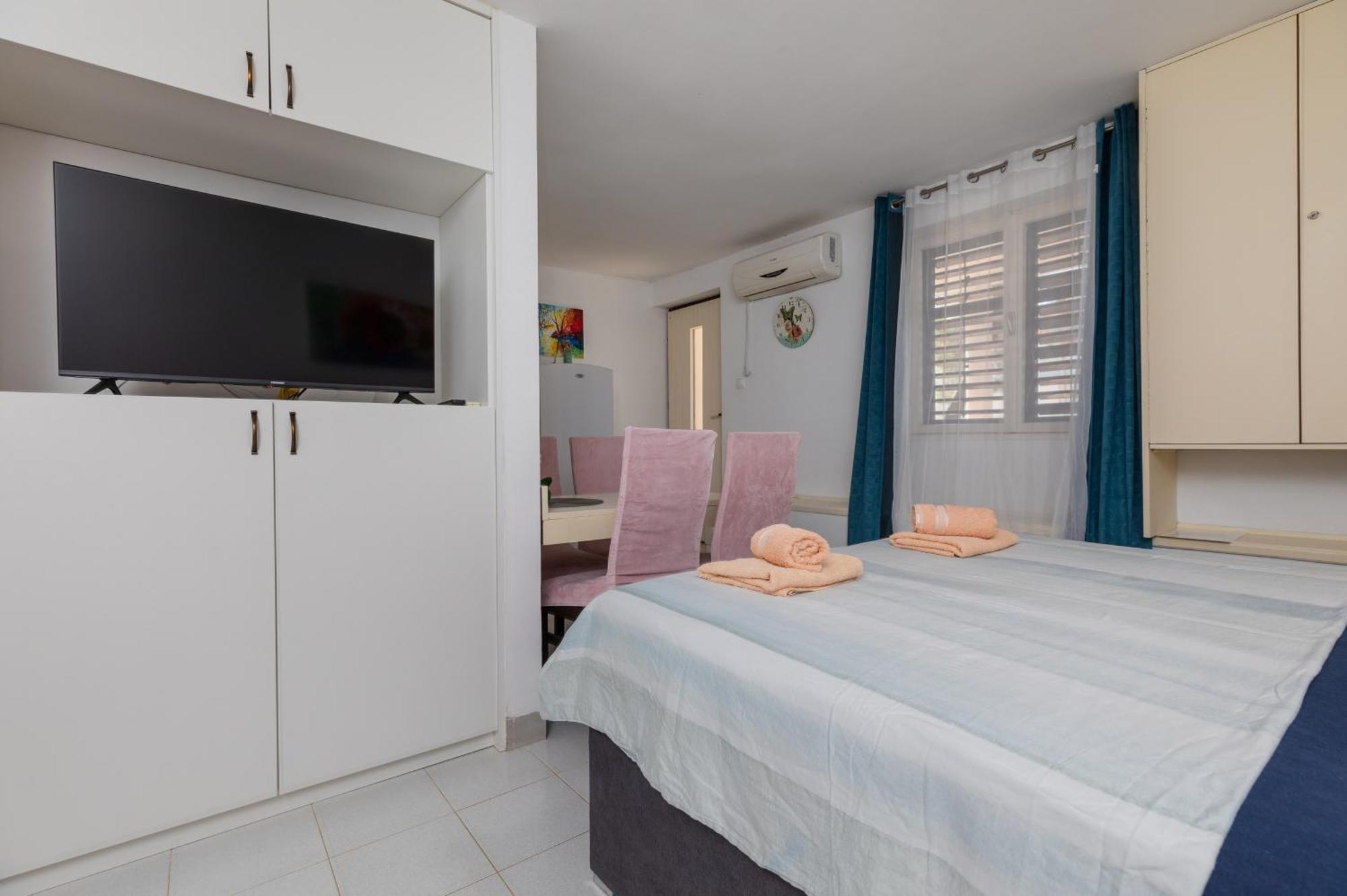 Apartments By The Sea Balica Rat, Omis - 1065 외부 사진